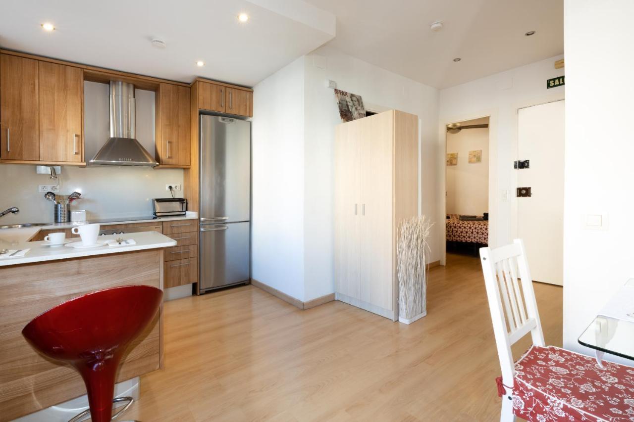 Cute Apartment In Sants Station With Hbo & Alexa & Ac Barcelona Kültér fotó