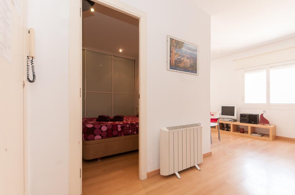 Cute Apartment In Sants Station With Hbo & Alexa & Ac Barcelona Kültér fotó